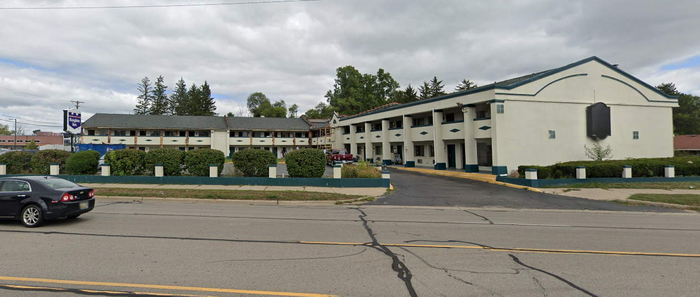 Poplars Motel (Clarion Pointe East, Inn America) - As Knights Inn (newer photo)